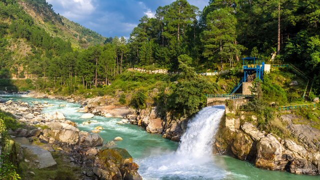 Rishikesh to Uttarkashi Taxi Service